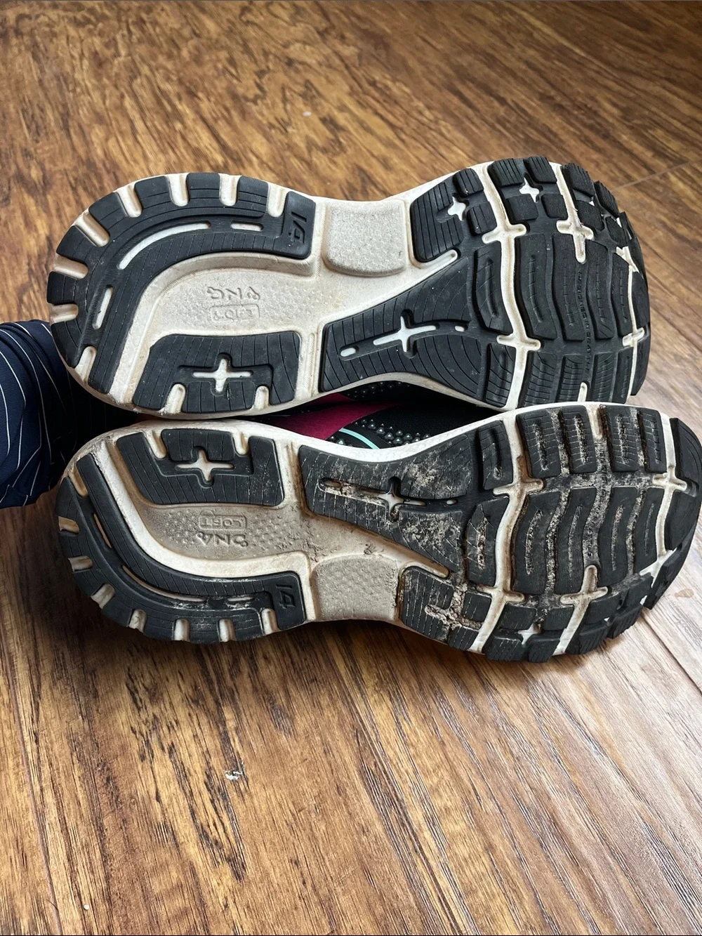 Brooks Women's Black and Pink Ghost Running Sneakers - Picture 4 of 4